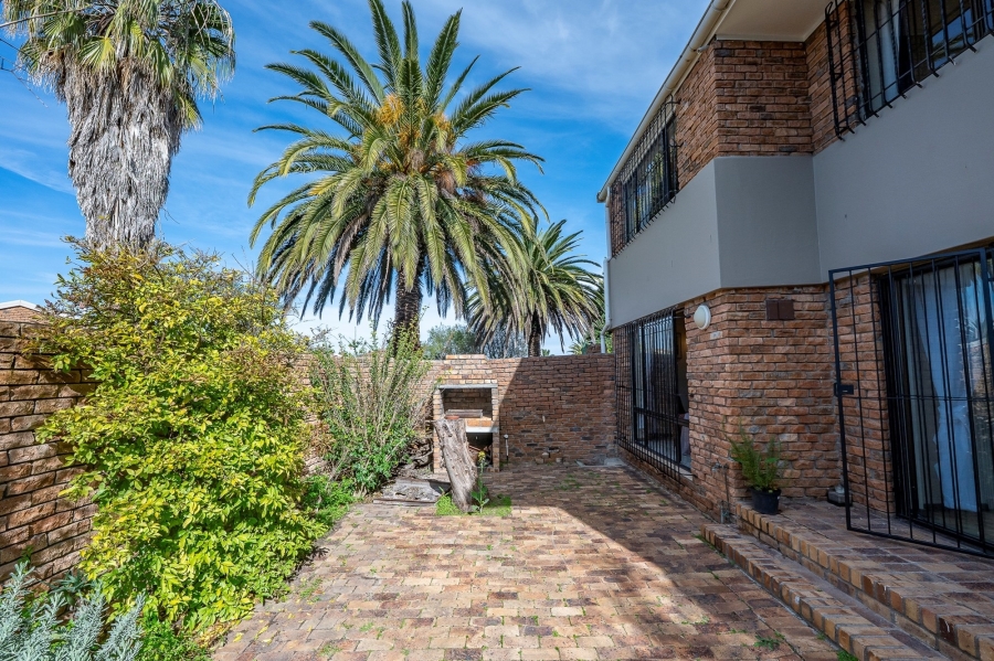4 Bedroom Property for Sale in Eversdal Western Cape